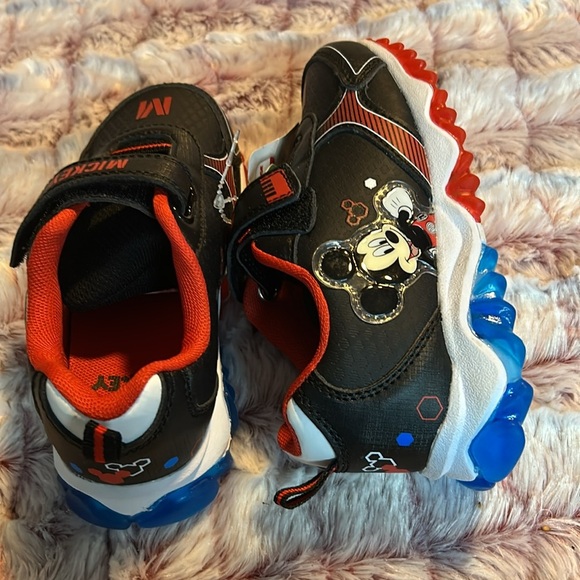 Disney Mickey Mouse boys Light up sneakers size 10 - Picture 4 of 6